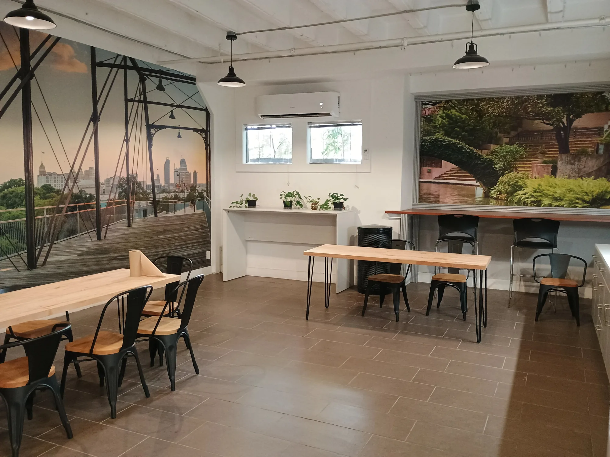 First-floor photograph 14