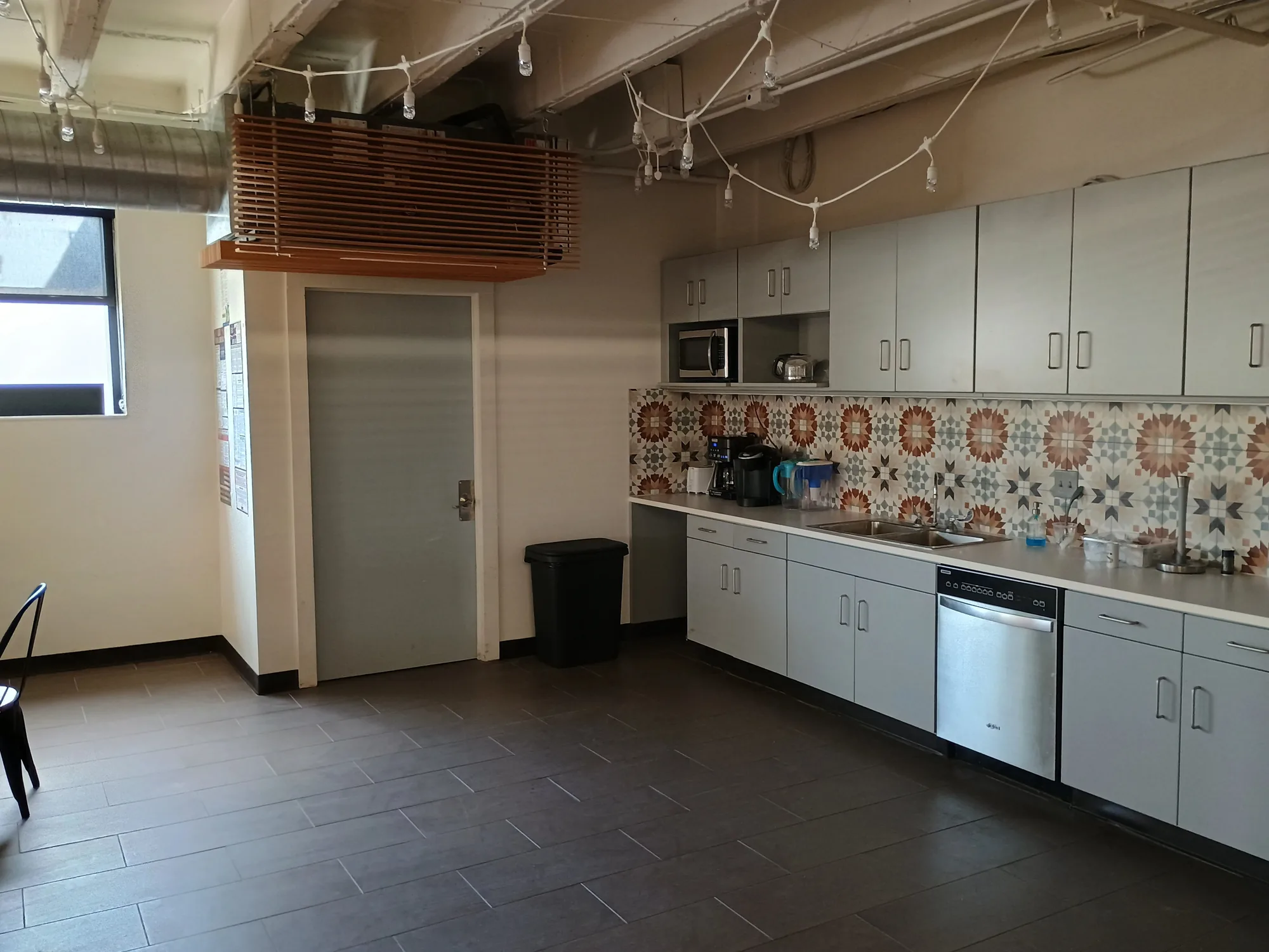 Second-floor photograph 12