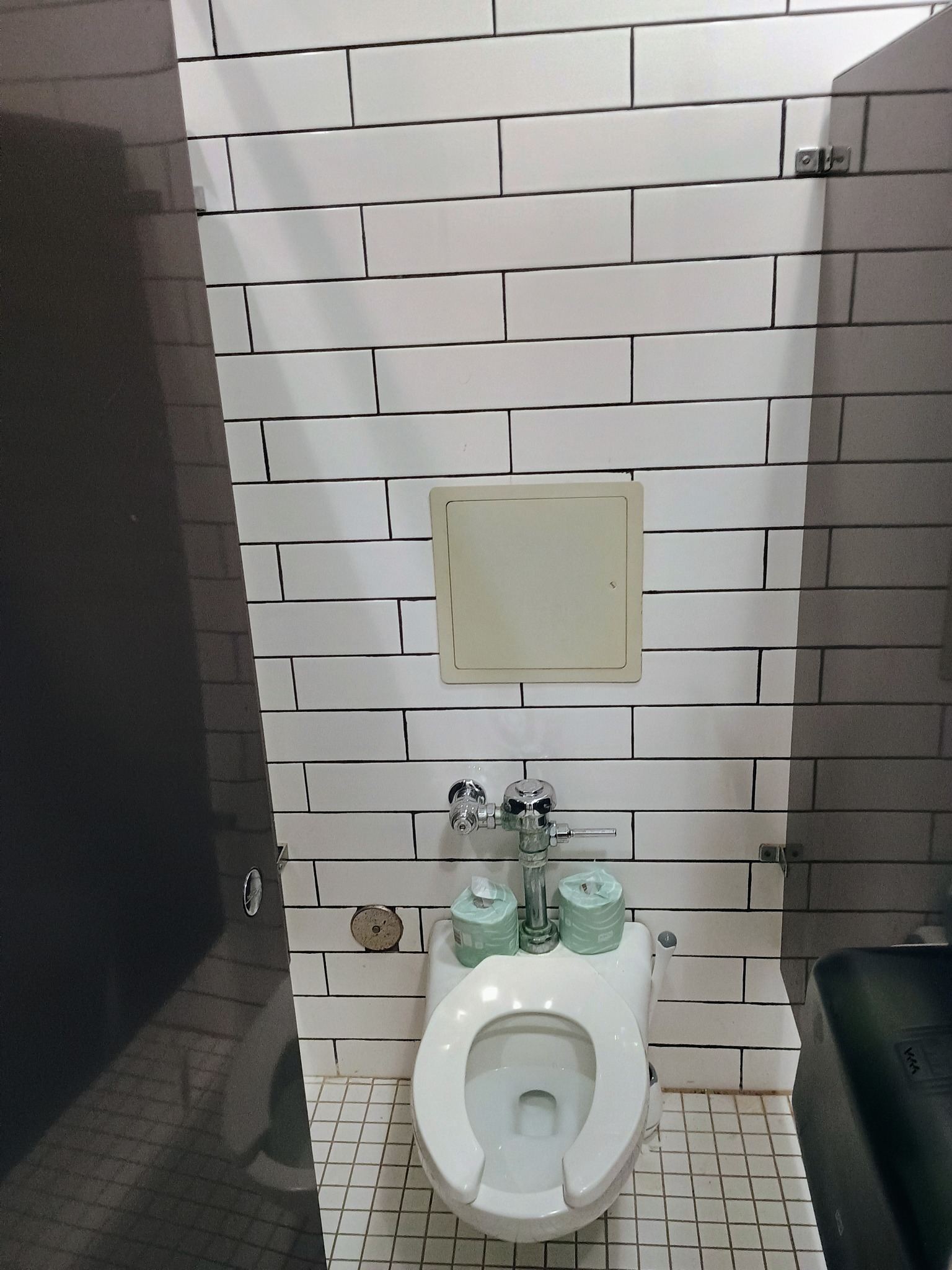 Second-floor photograph 17
