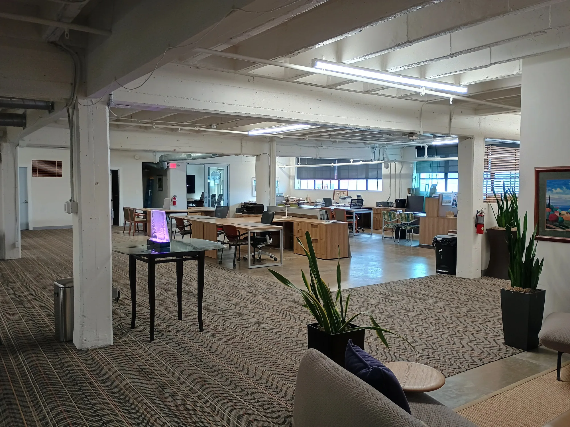 Second-floor photograph 17