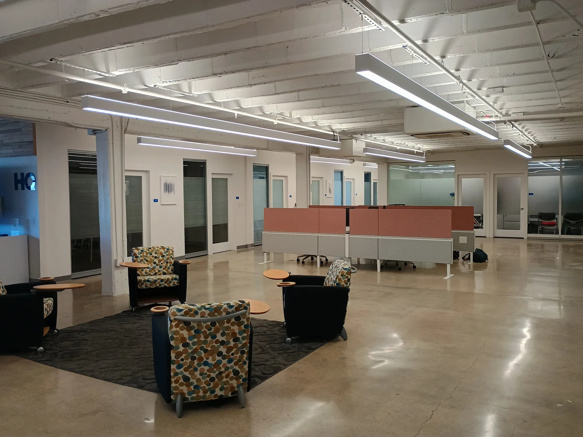 Third-floor photograph 4