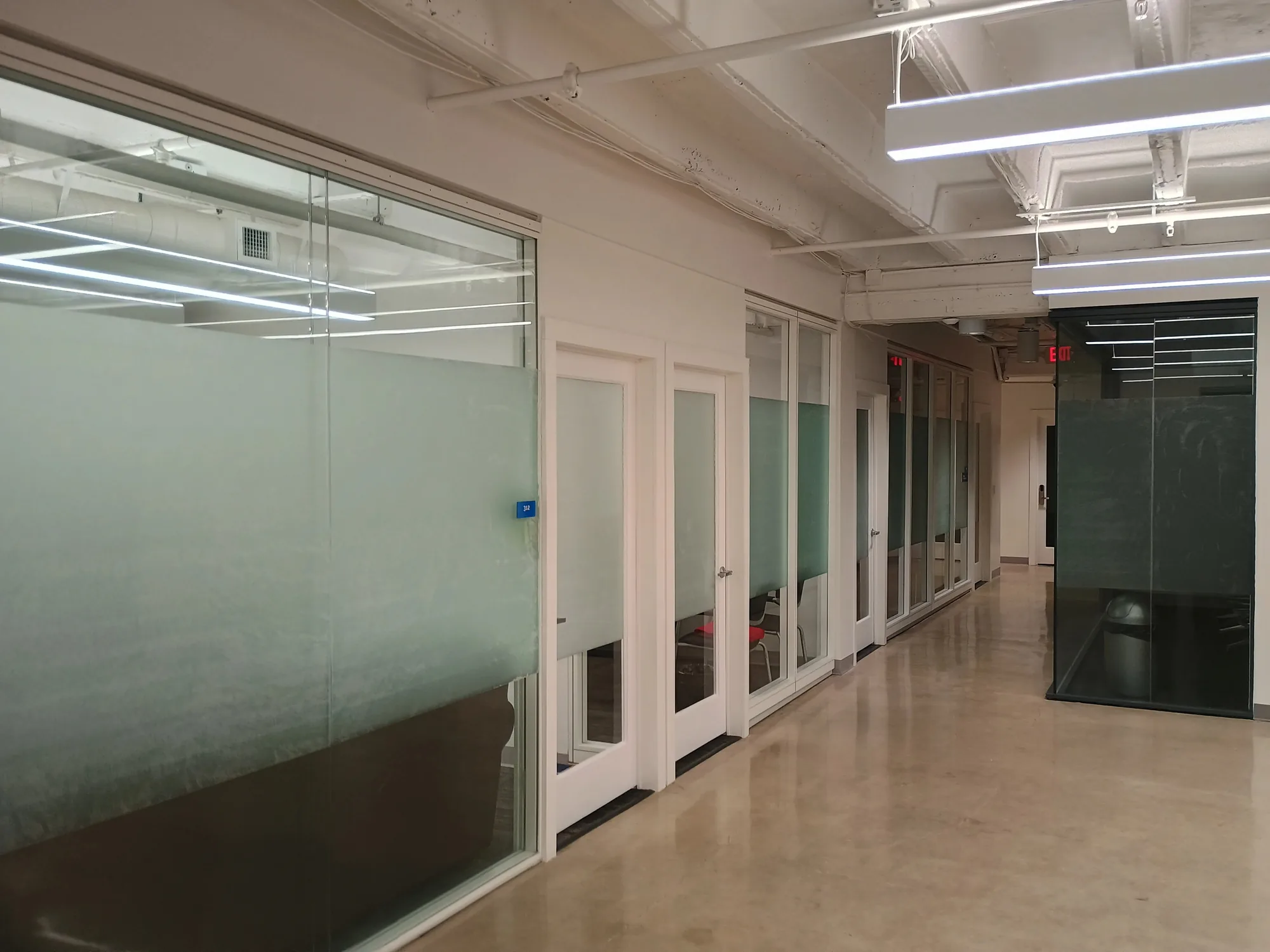 Third-floor photograph 11