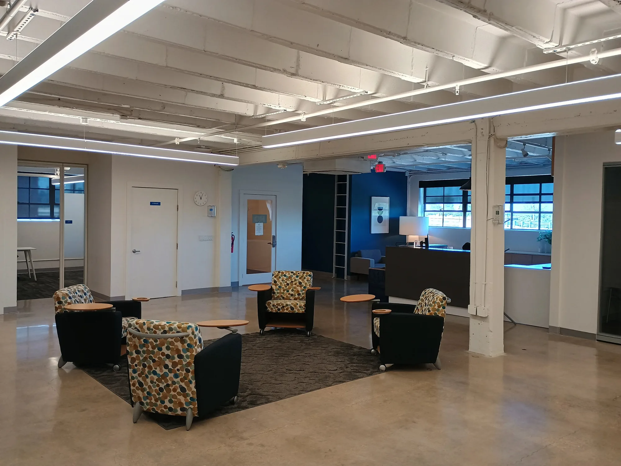 Third-floor photograph 12