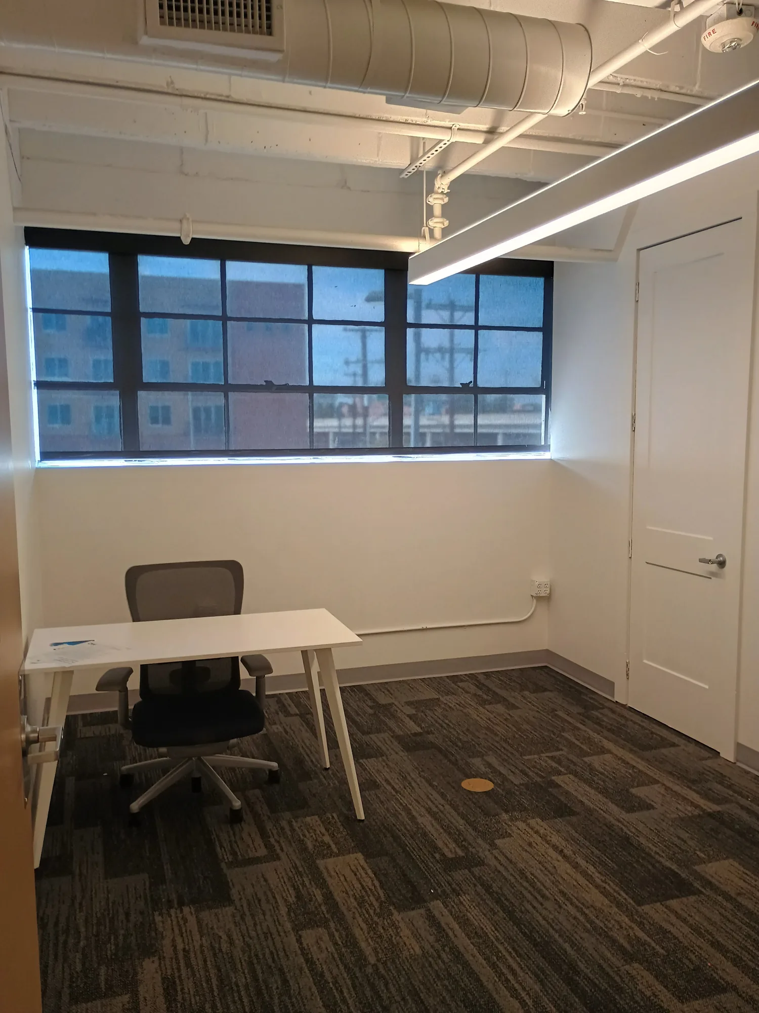 Third-floor photograph 13
